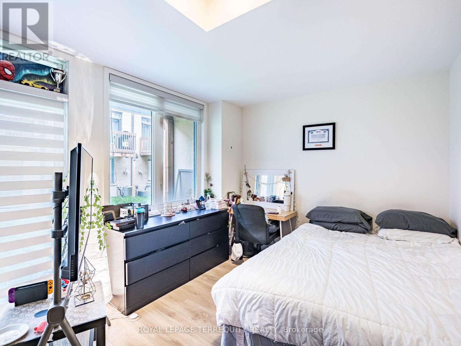 Property at 195 SABINA DRIVE image 3