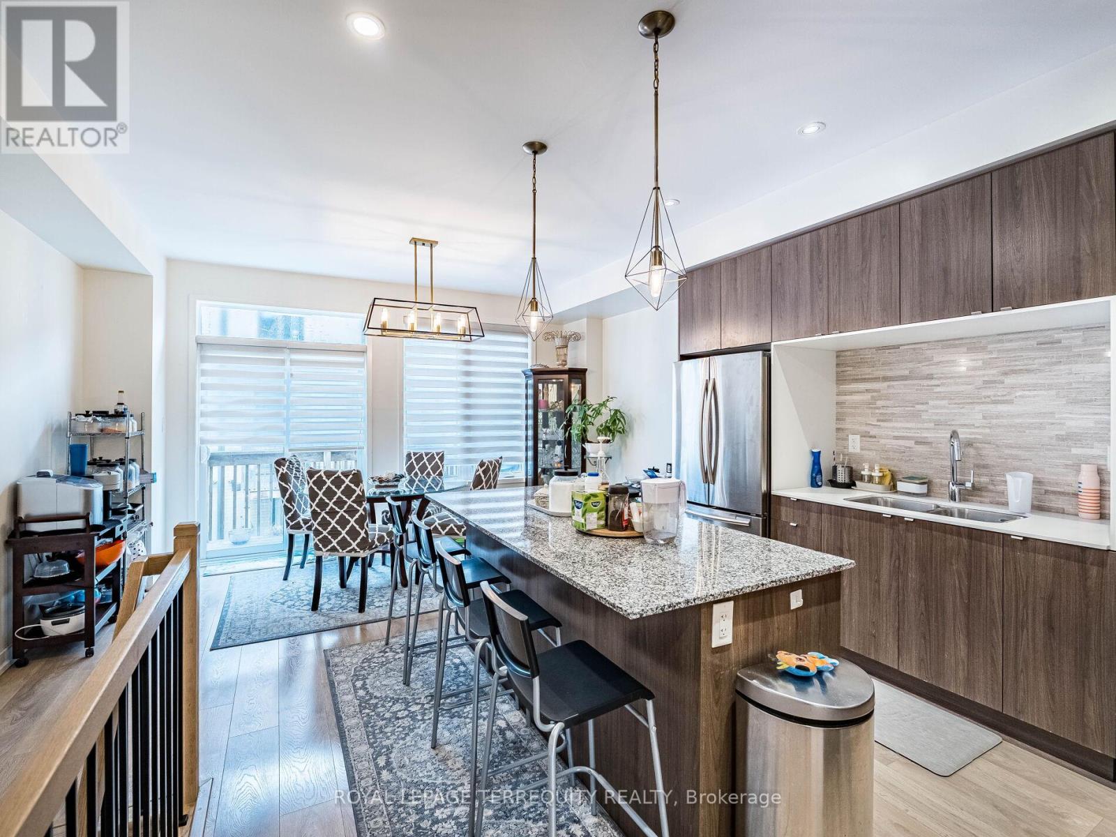 Property at 195 SABINA DRIVE image 5