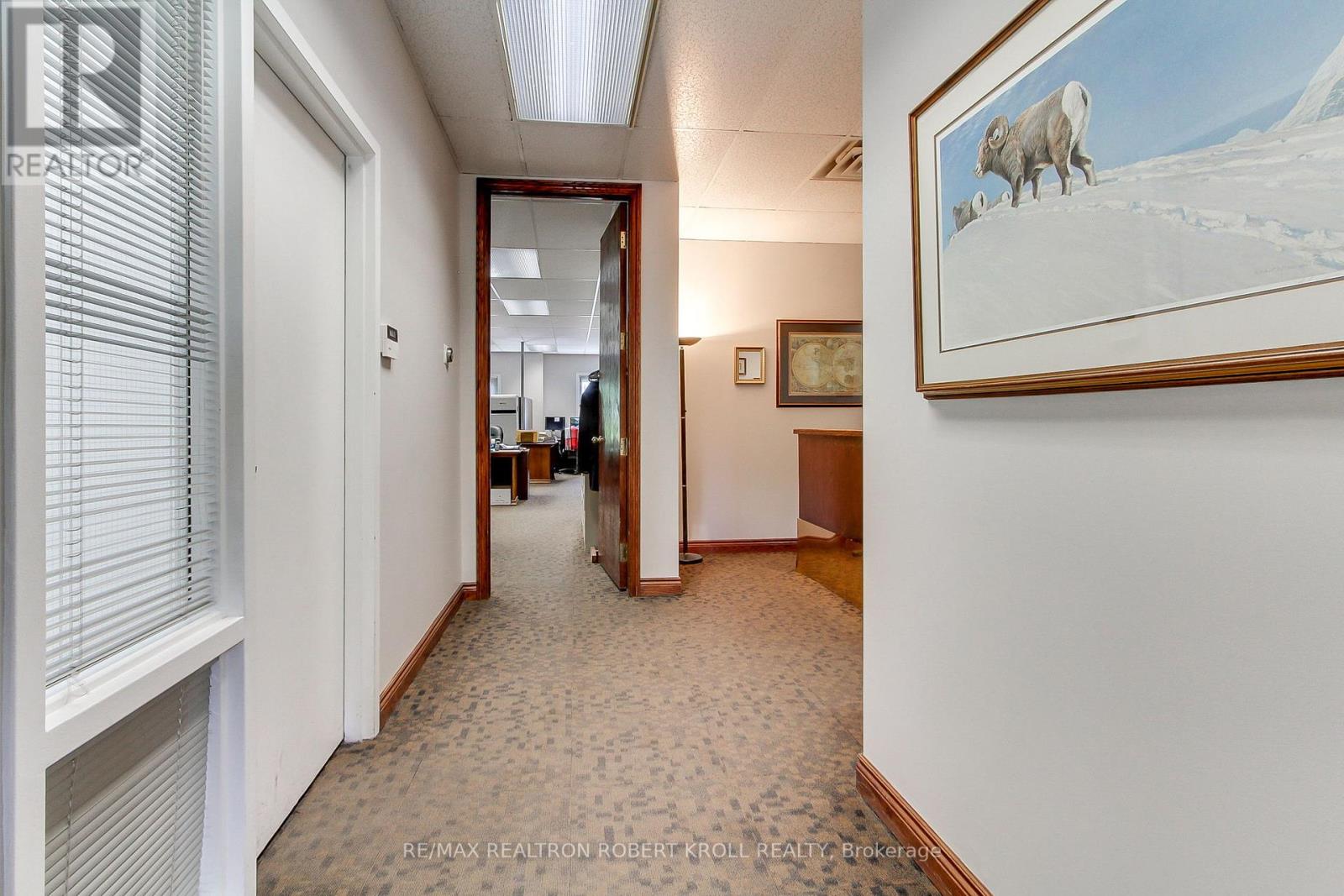 300 Full Floor - 46 Village Centre Place, Mississauga, Ontario  L4Z 1V9 - Photo 15 - W12253298