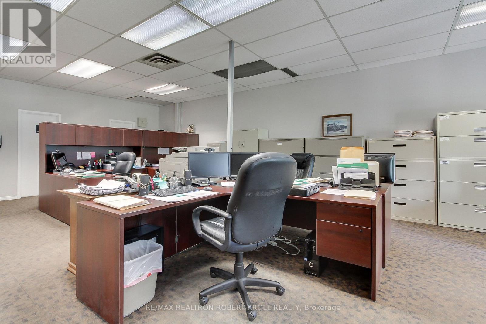 300 Full Floor - 46 Village Centre Place, Mississauga, Ontario  L4Z 1V9 - Photo 18 - W12253298