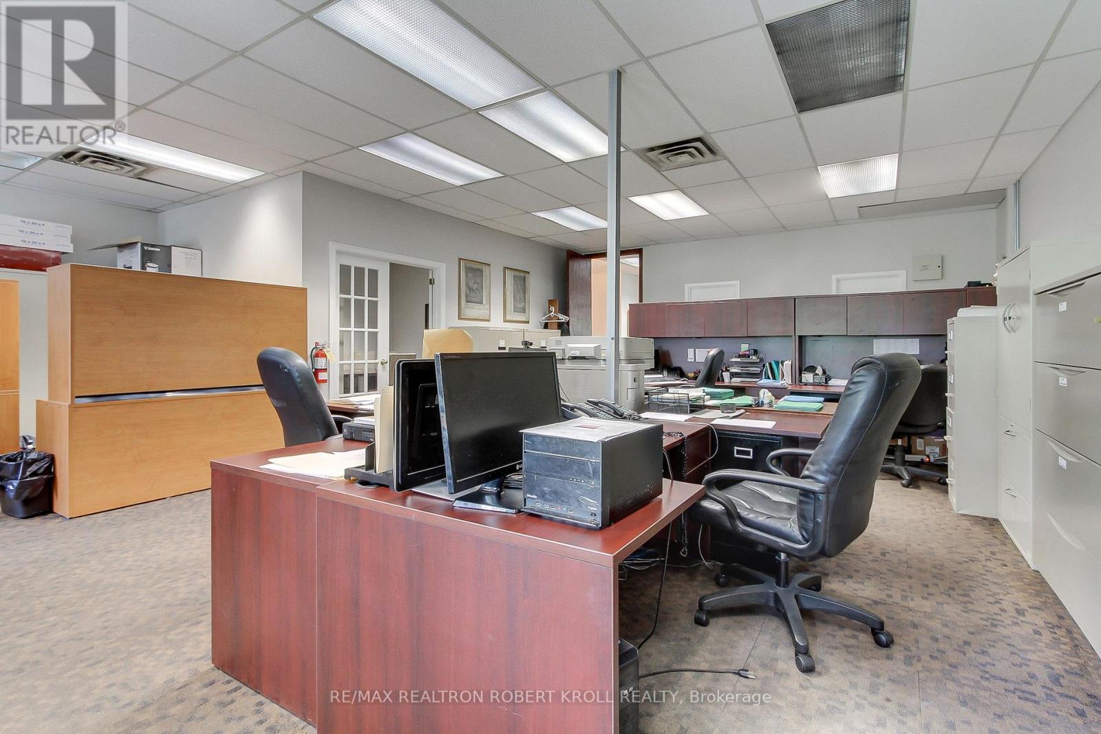 300 Full Floor - 46 Village Centre Place, Mississauga, Ontario  L4Z 1V9 - Photo 19 - W12253298