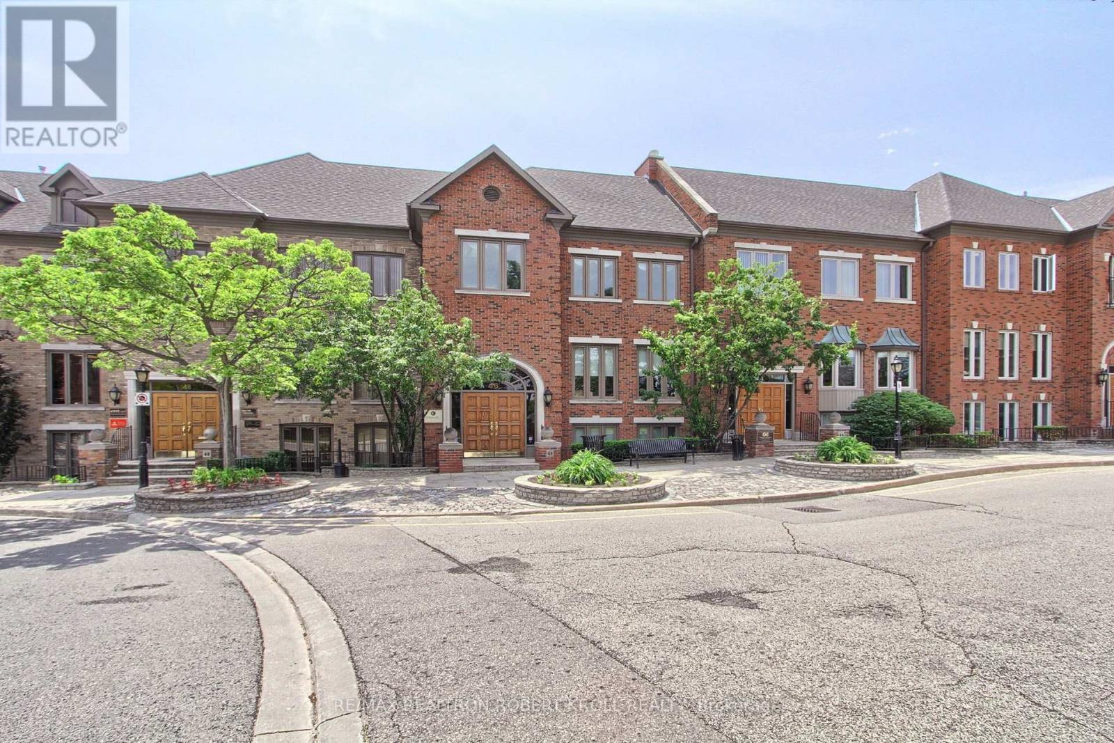 300 Full Floor - 46 Village Centre Place, Mississauga, Ontario  L4Z 1V9 - Photo 2 - W12253298