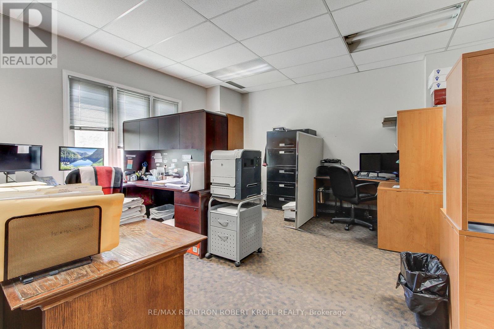 300 Full Floor - 46 Village Centre Place, Mississauga, Ontario  L4Z 1V9 - Photo 22 - W12253298