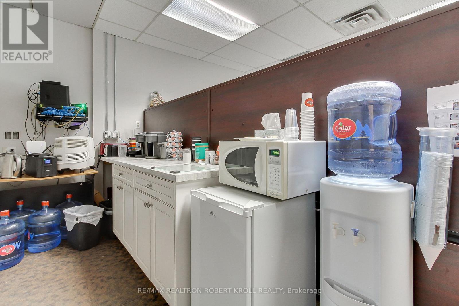 300 Full Floor - 46 Village Centre Place, Mississauga, Ontario  L4Z 1V9 - Photo 25 - W12253298
