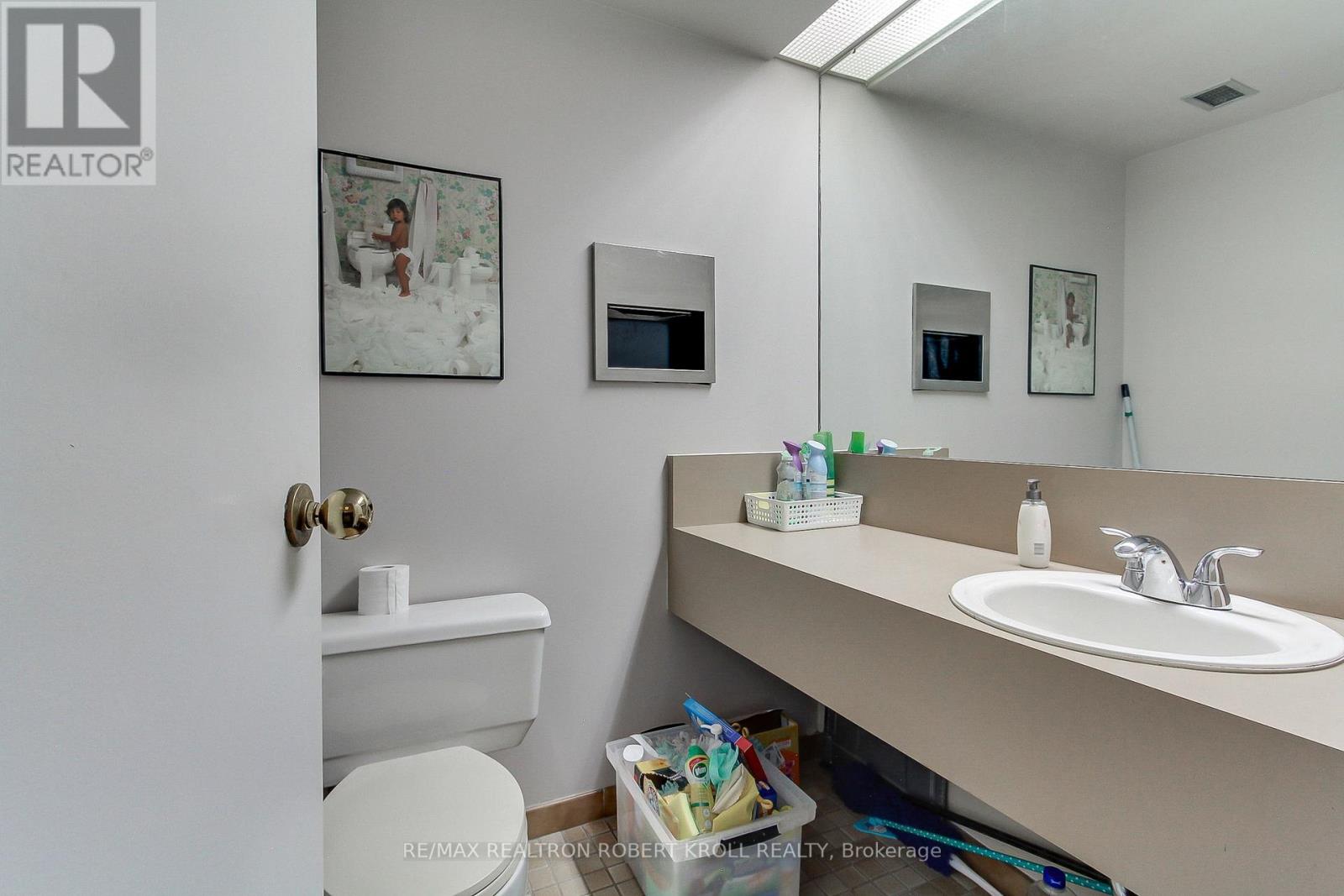 300 Full Floor - 46 Village Centre Place, Mississauga, Ontario  L4Z 1V9 - Photo 28 - W12253298