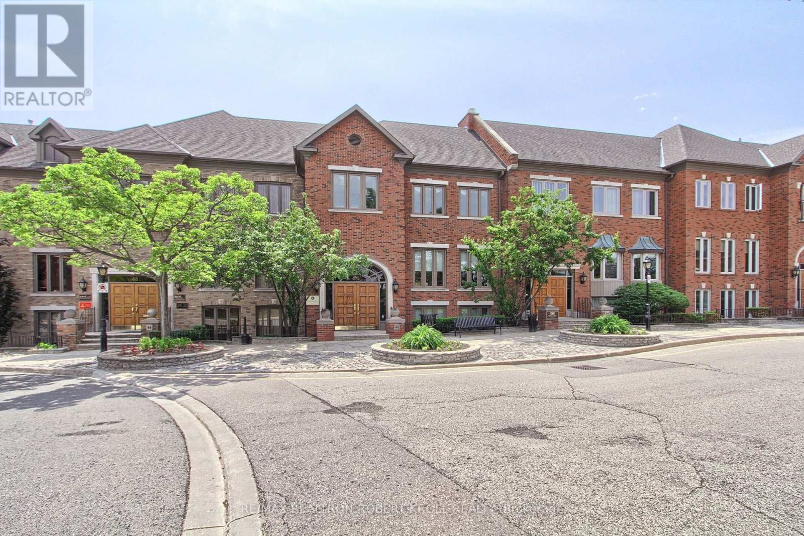 300 Half-Floor - 46 Village Centre Place, Mississauga, Ontario  L4Z 1V9 - Photo 2 - W12253346