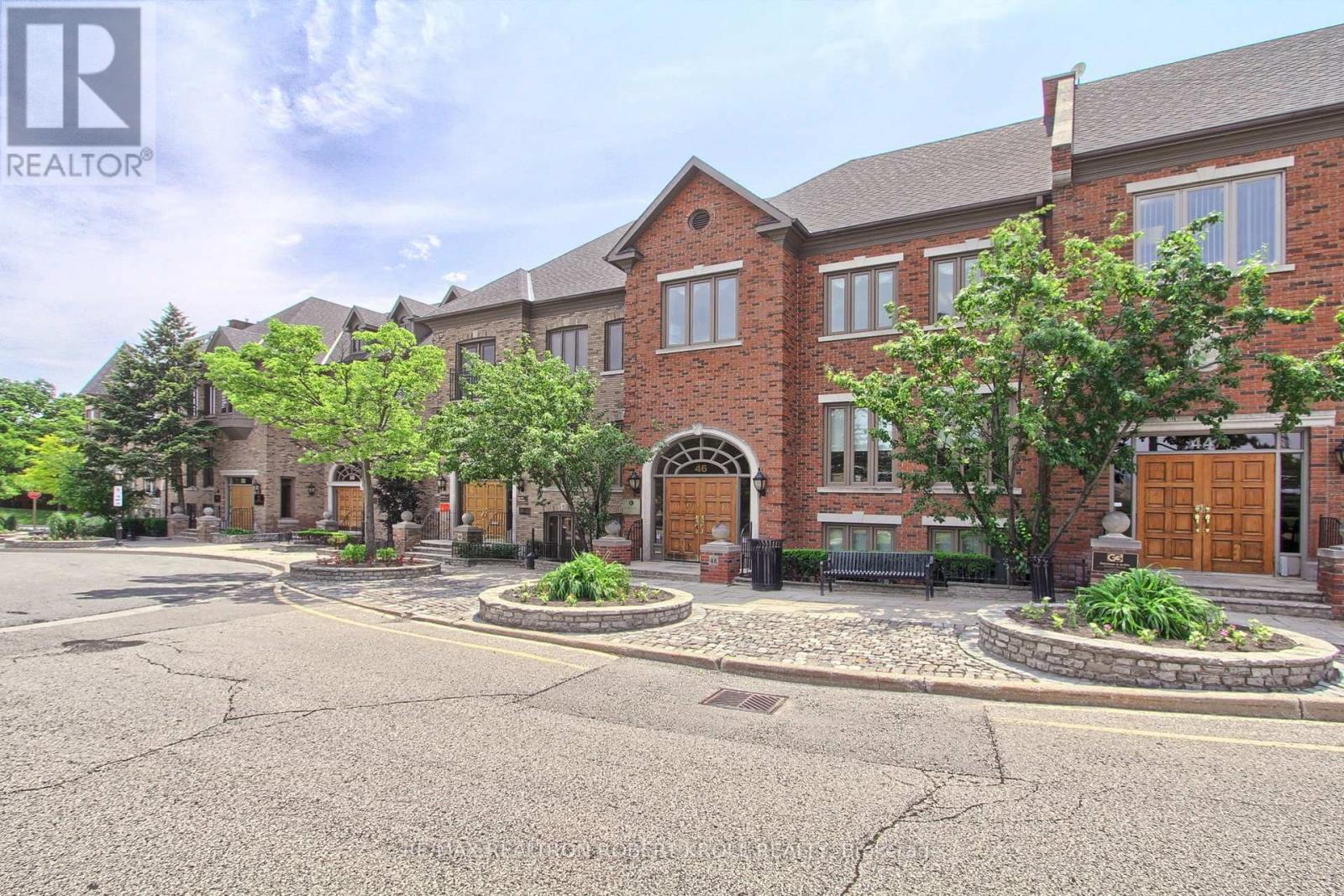 300 Half-Floor - 46 Village Centre Place, Mississauga, Ontario  L4Z 1V9 - Photo 3 - W12253346