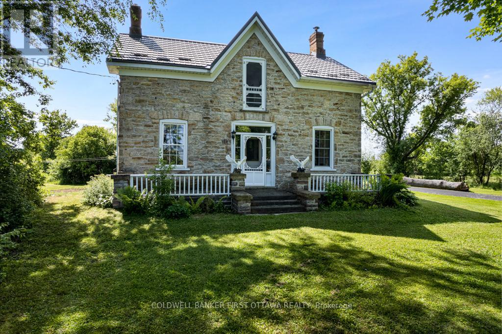 28 South Street, Drummond/north Elmsley, Ontario  K7H 2G1 - Photo 2 - X12074264
