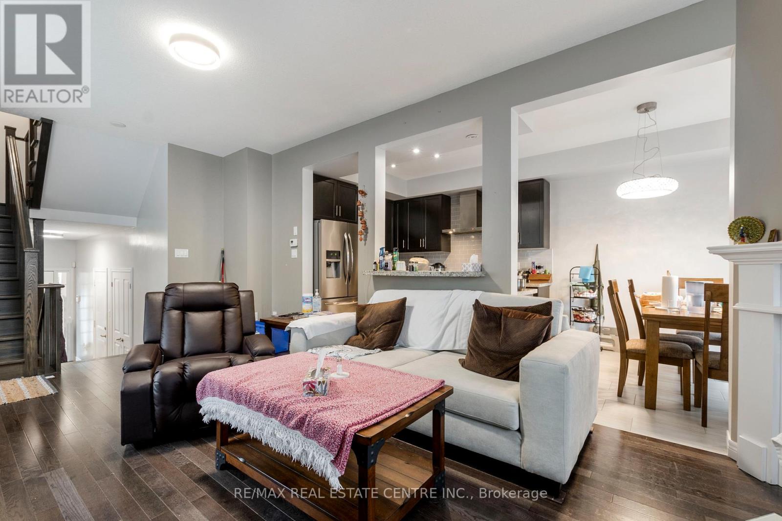 54 - 8 Lakelawn Road, Grimsby, Ontario  L3M 0G1 - Photo 4 - X12253313