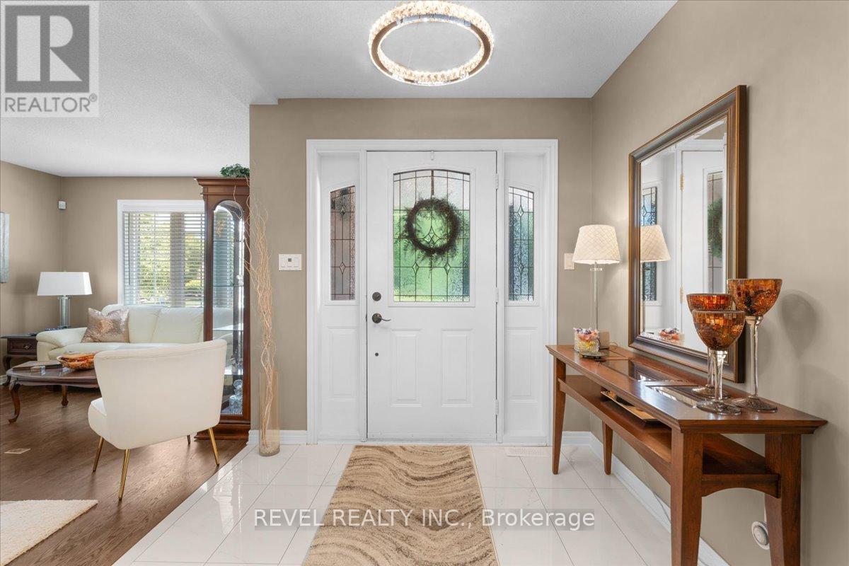Property at 17 MICHAELA CRESCENT image 3