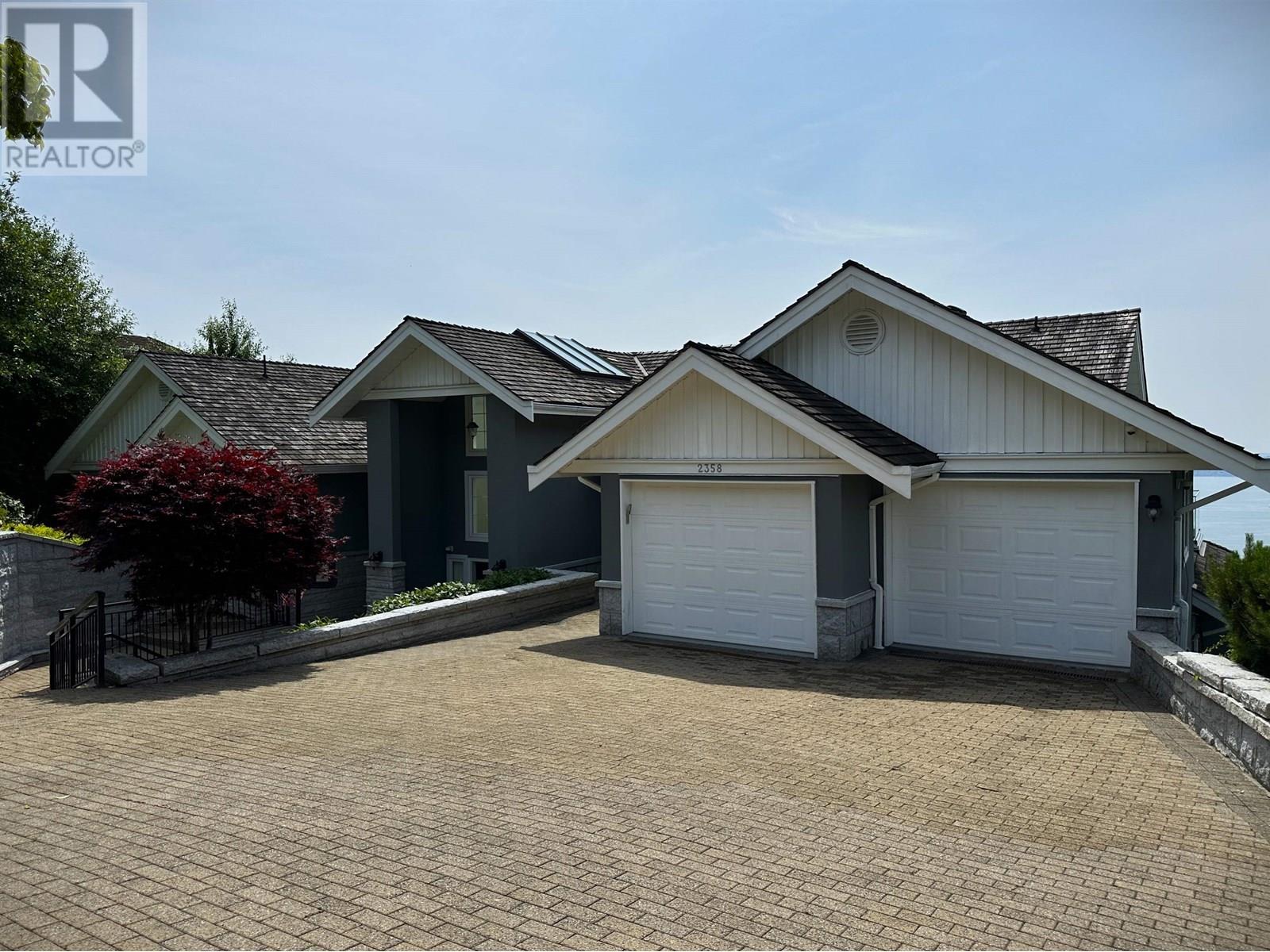Property at 2358 CONSTANTINE PLACE image 3