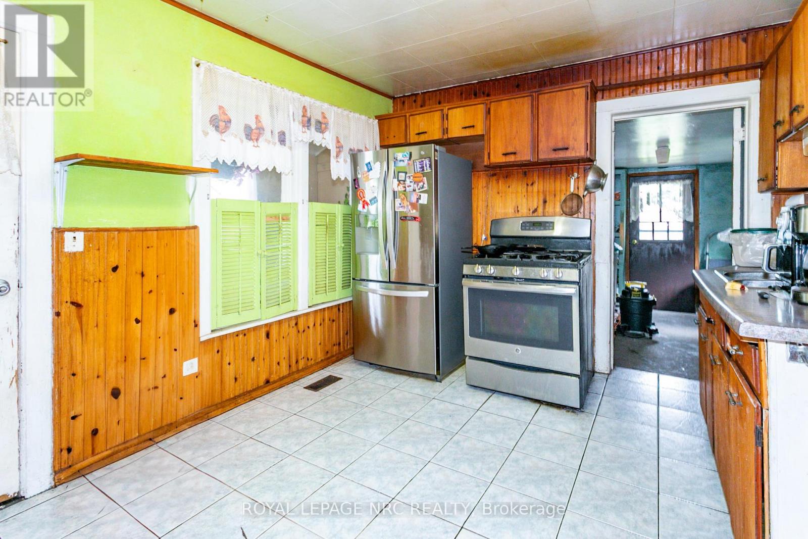 38 Emerick Avenue, Fort Erie, Ontario  L2A 2W3 - Photo 20 - X12253378