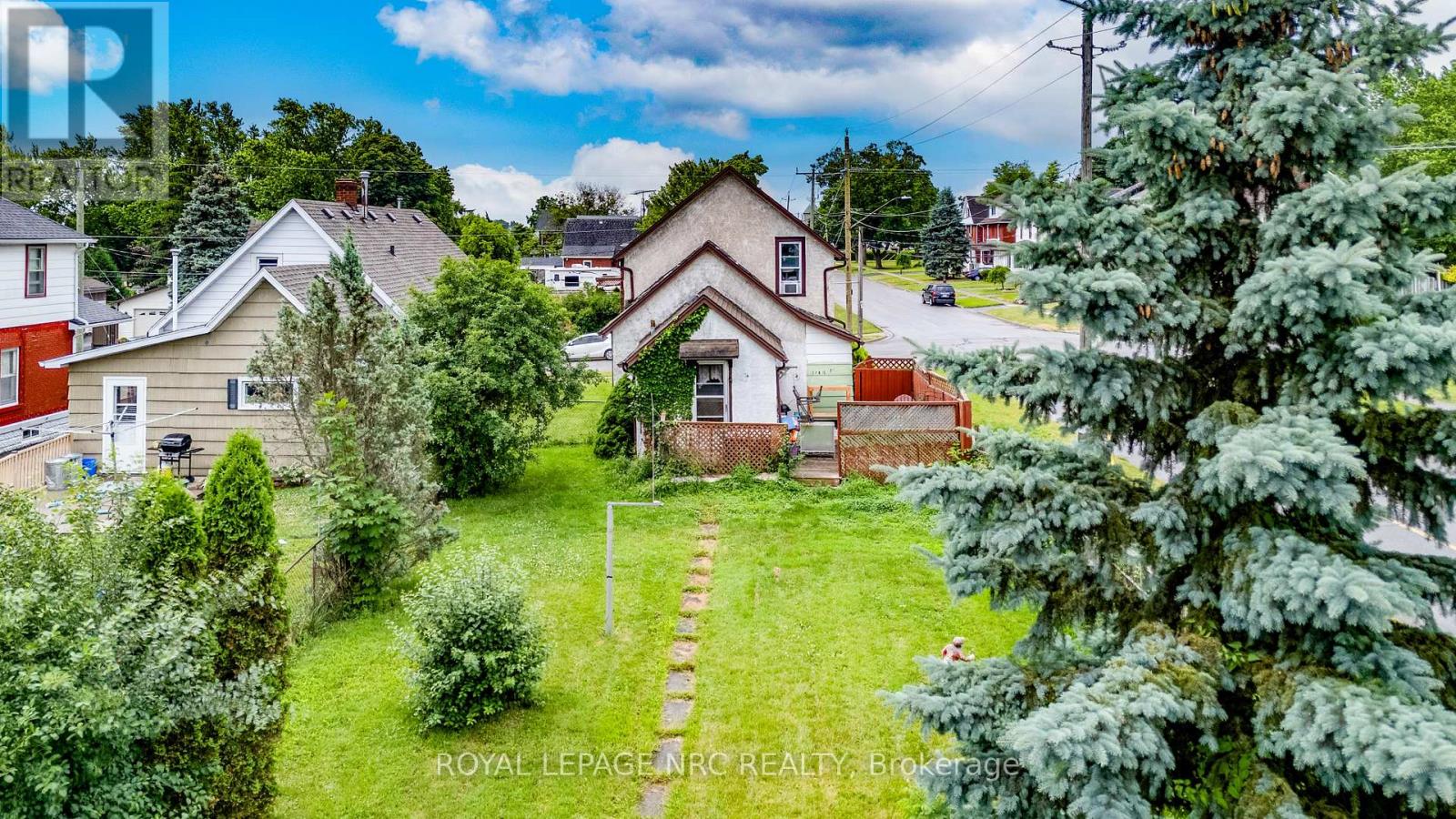 38 Emerick Avenue, Fort Erie, Ontario  L2A 2W3 - Photo 9 - X12253378