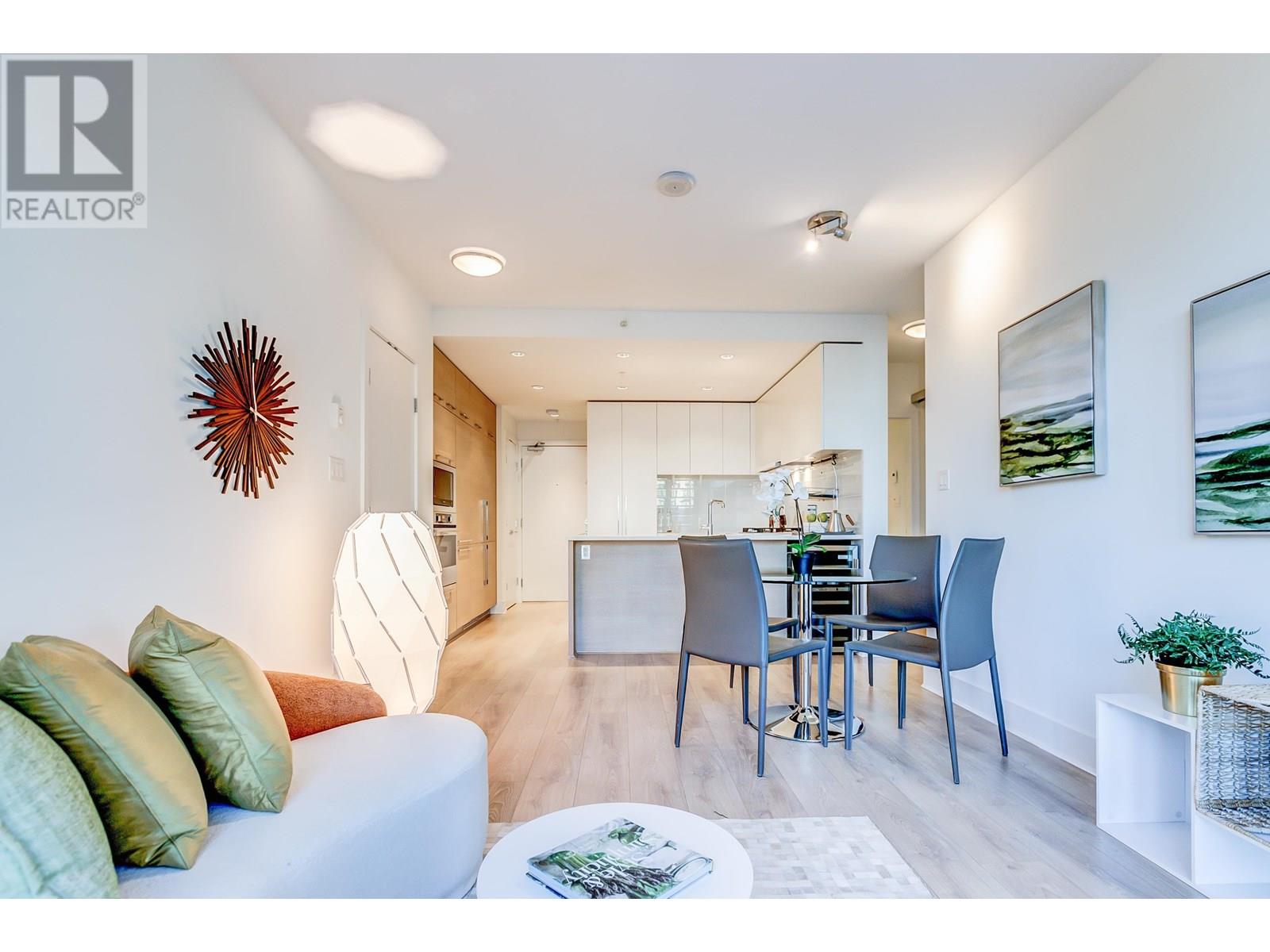 2206 1188 PINETREE WAY, coquitlam, British Columbia V3B0K9