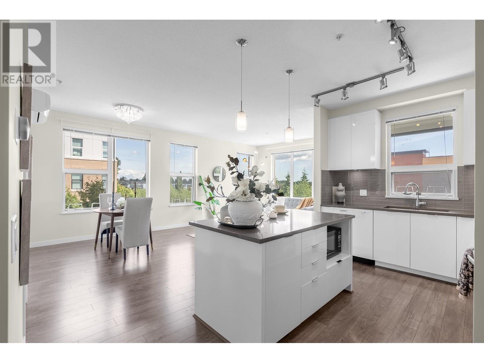 303 9311 ALEXANDRA ROAD, richmond, British Columbia V6X0L8