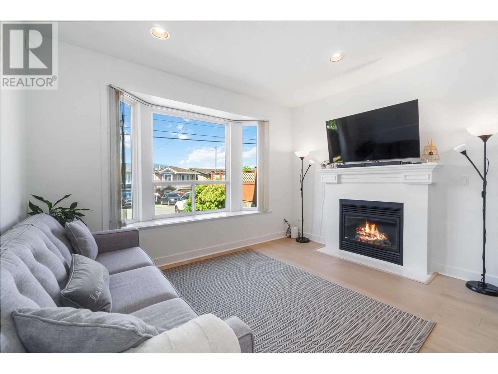 Property at 5412 NORFOLK STREET image 5