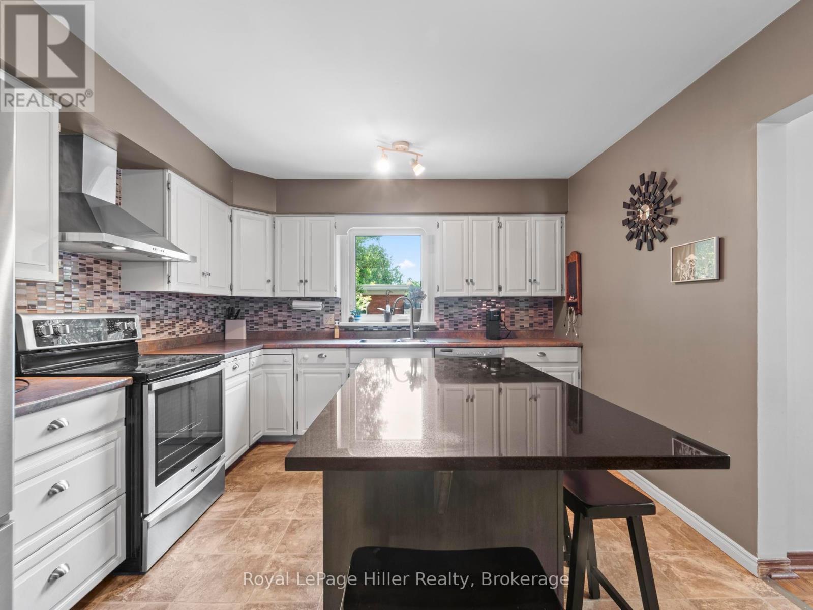 97 John Street N, Stratford, Ontario  N5A 6K8 - Photo 17 - X12253388