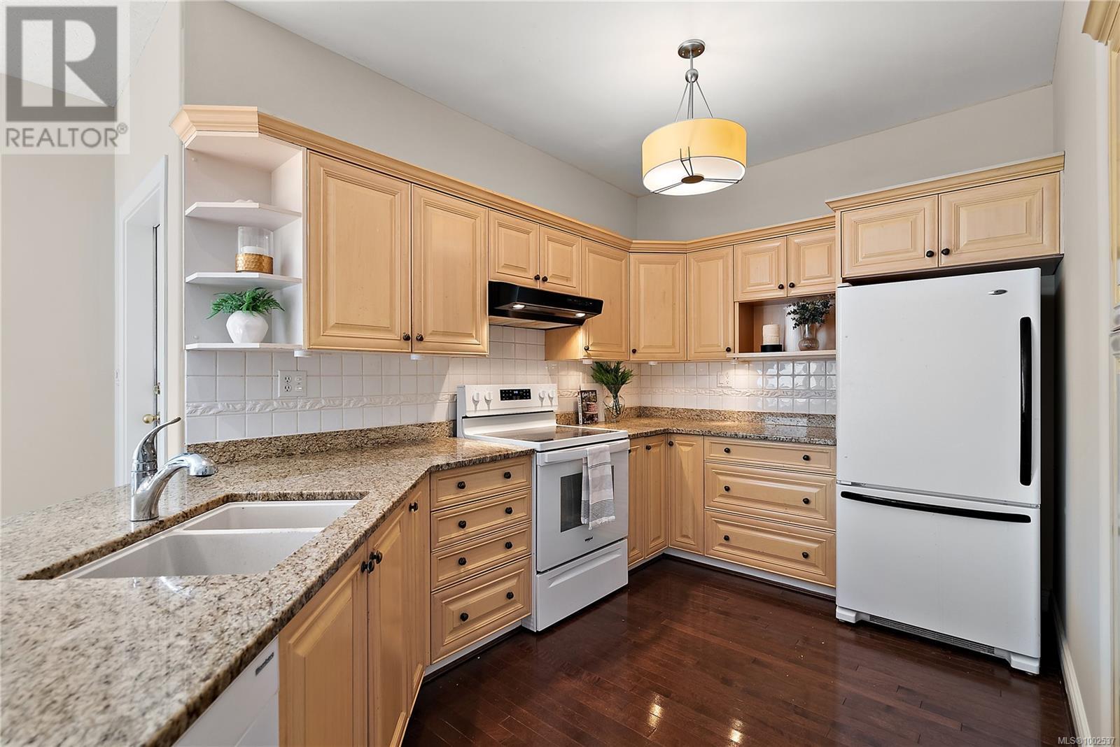 Property at 9864 Seventh St image 5