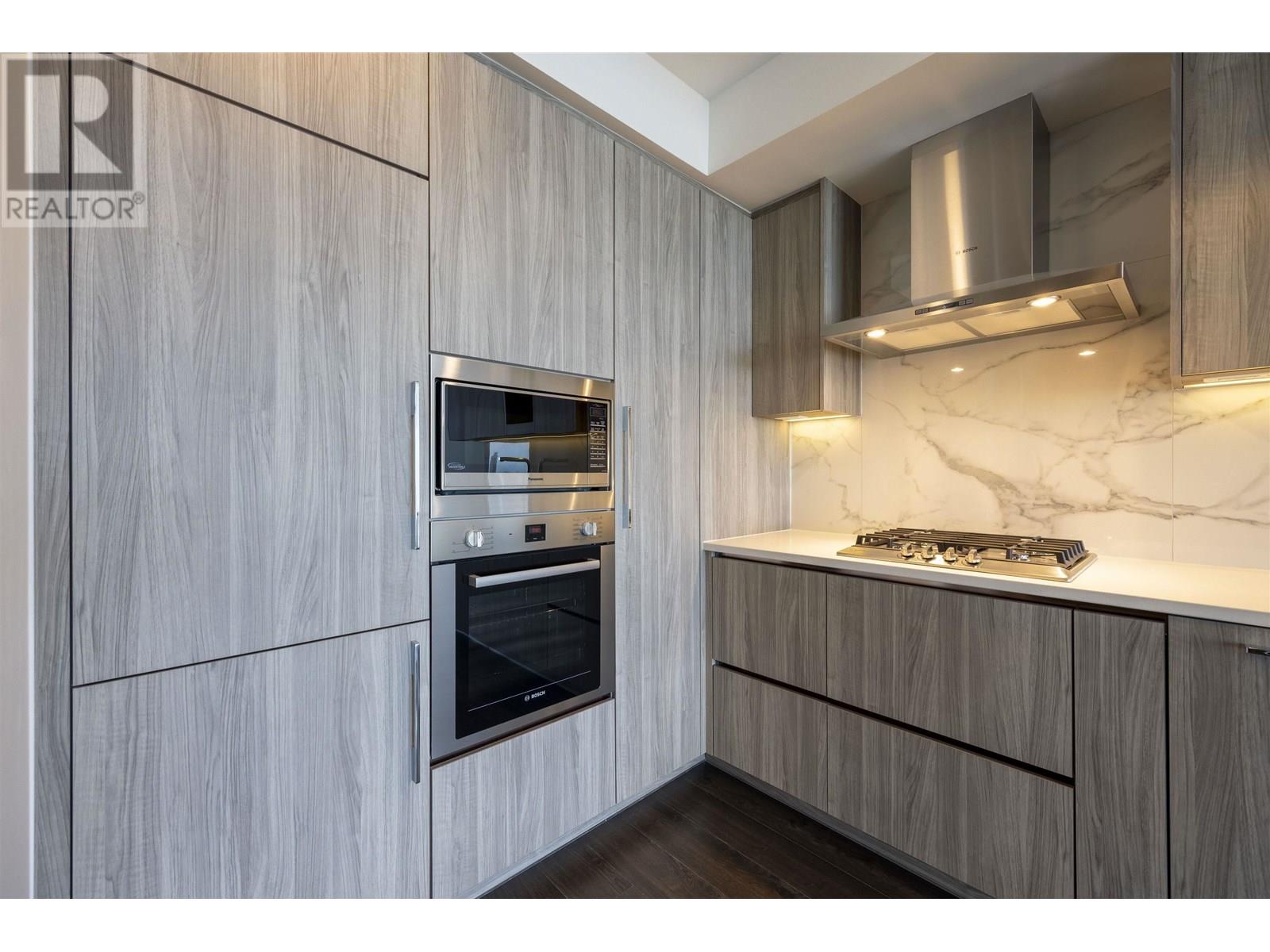 Listing Picture 9 of 29 : 1301 4880 LOUGHEED HIGHWAY, Burnaby / 本拿比 - 魯藝地產 Yvonne Lu Group - MLS Medallion Club Member