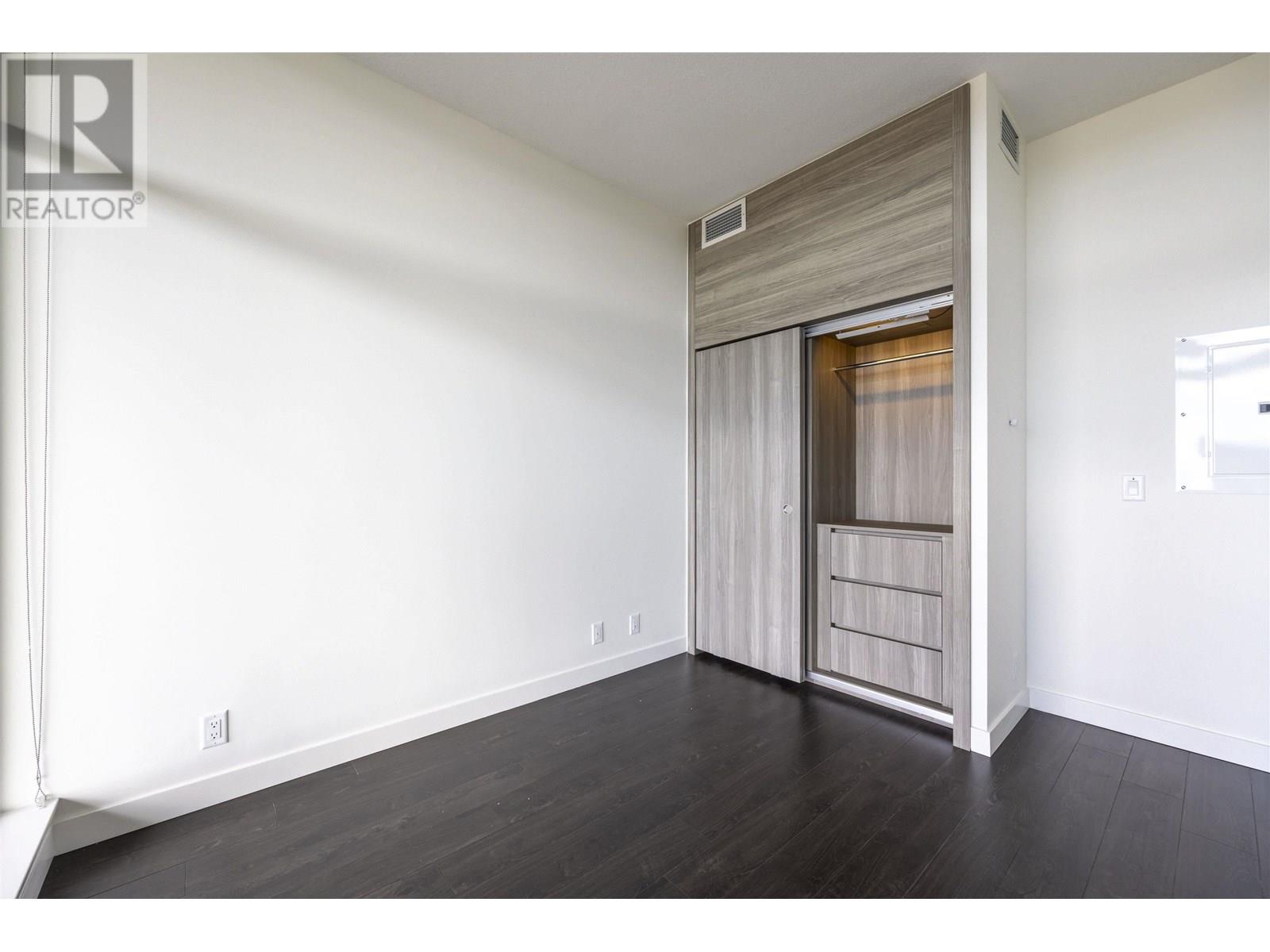 Listing Picture 15 of 29 : 1301 4880 LOUGHEED HIGHWAY, Burnaby / 本拿比 - 魯藝地產 Yvonne Lu Group - MLS Medallion Club Member