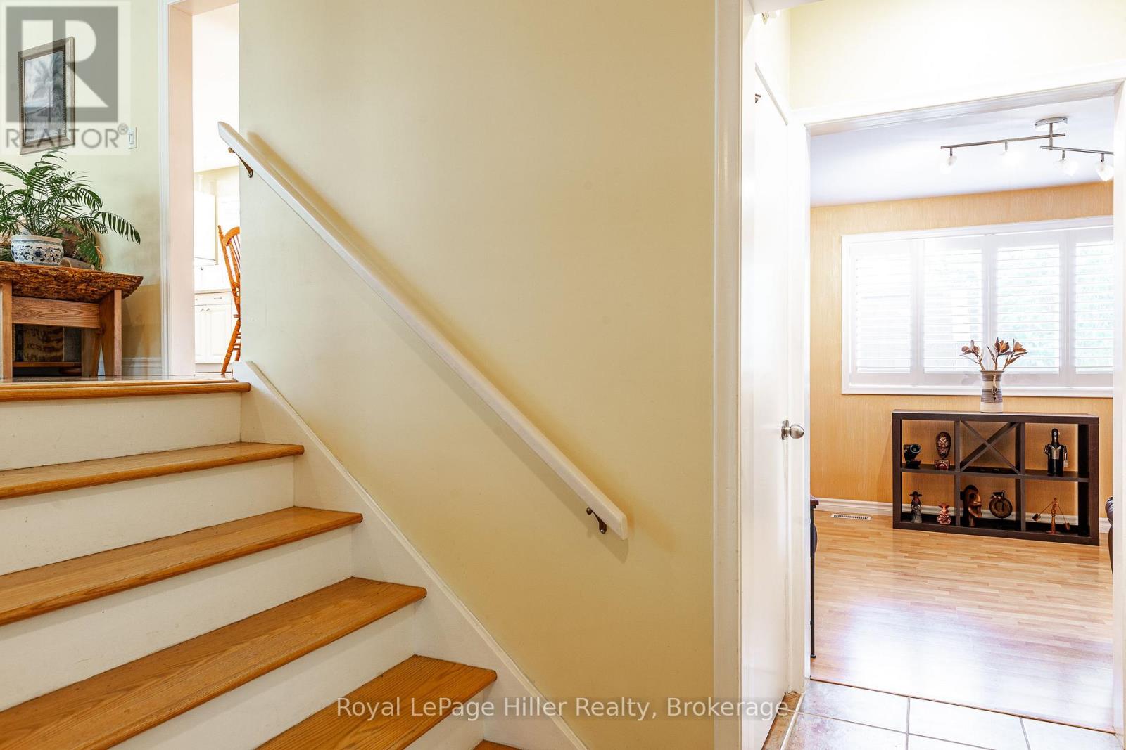 Property at 330 BRITANNIA STREET image 4