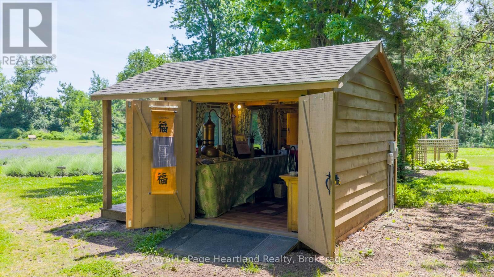 8499 Goosemarsh Line, Lambton Shores, Ontario  N0M 1T0 - Photo 30 - X12253459