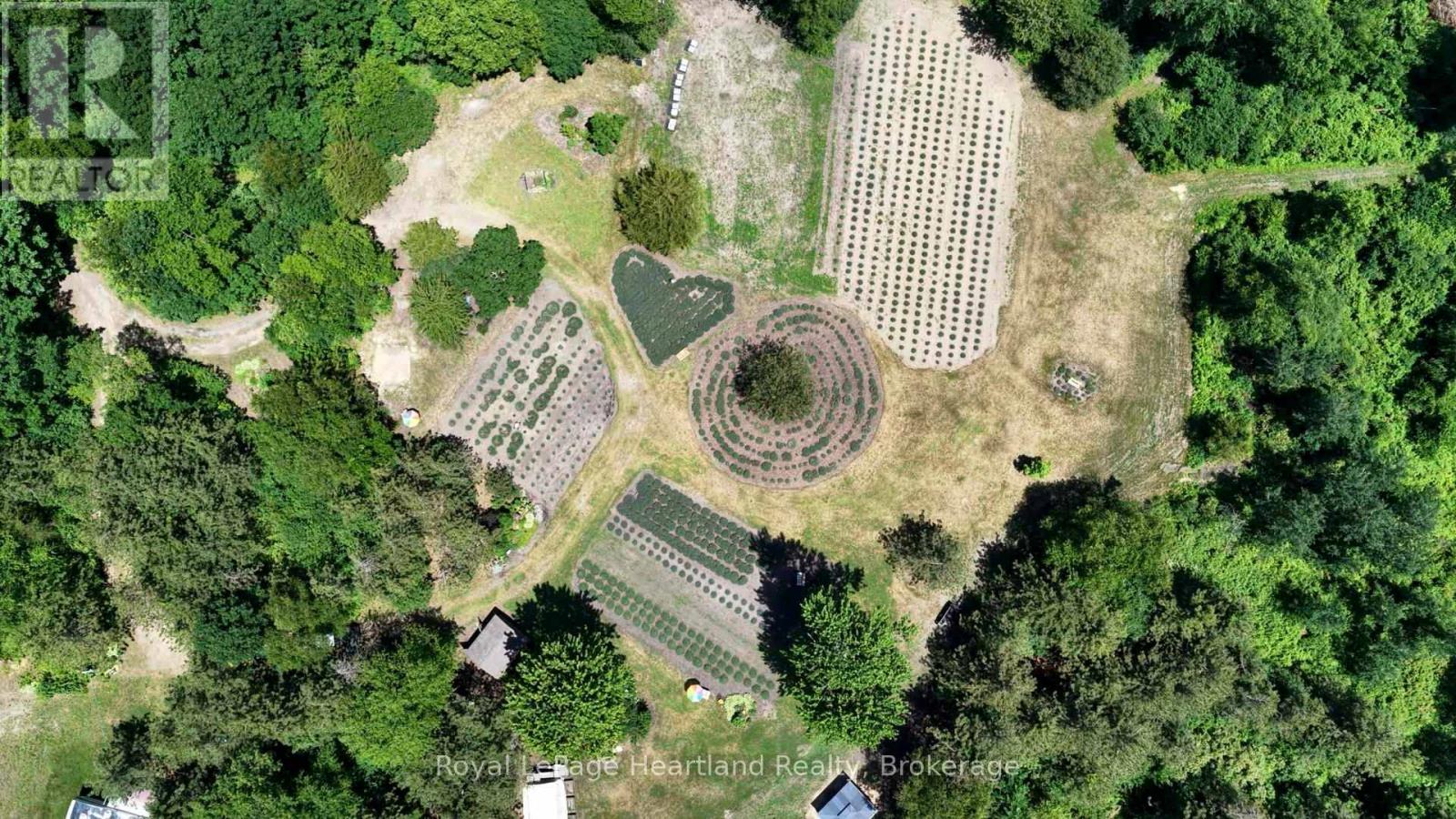 8499 Goosemarsh Line, Lambton Shores, Ontario  N0M 1T0 - Photo 43 - X12253459