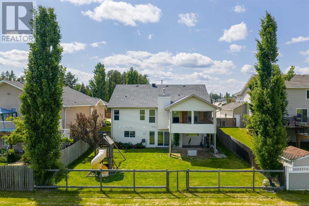 Property at 6 Park Circle image 3
