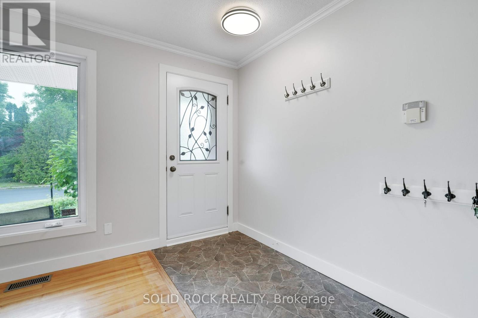 Property at 1135 MAYBANK STREET image 4
