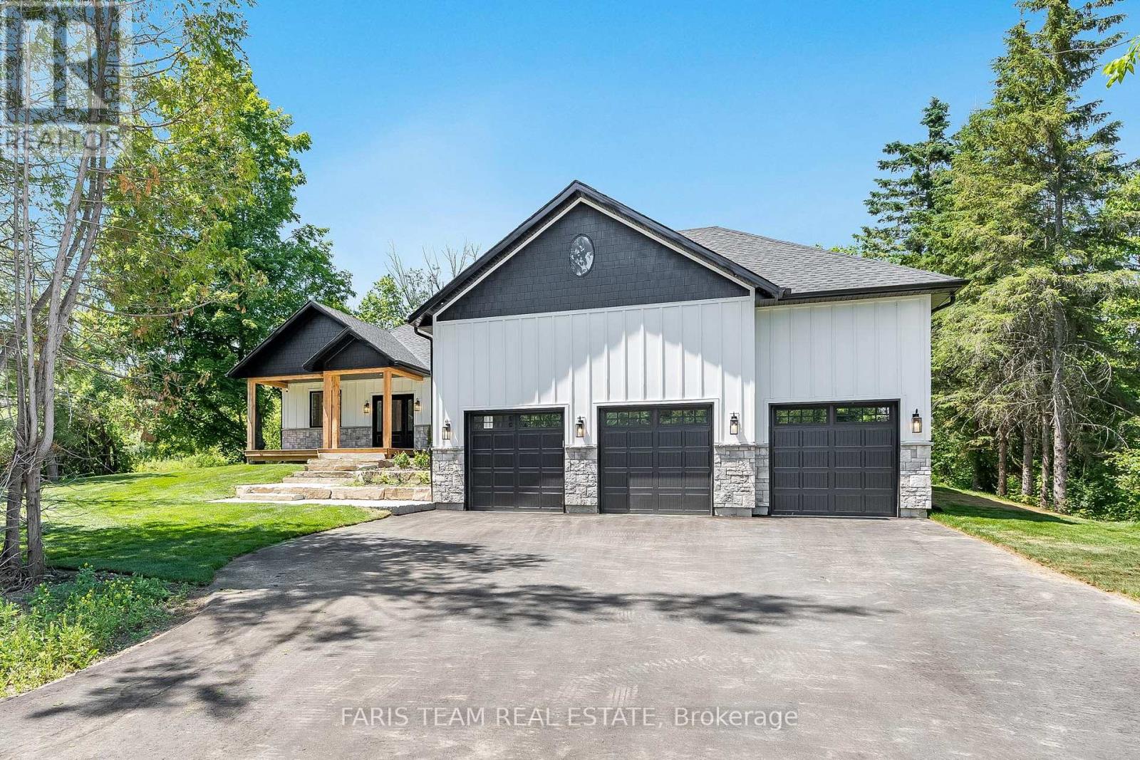 Property at 262 LAKESHORE ROAD W image 1