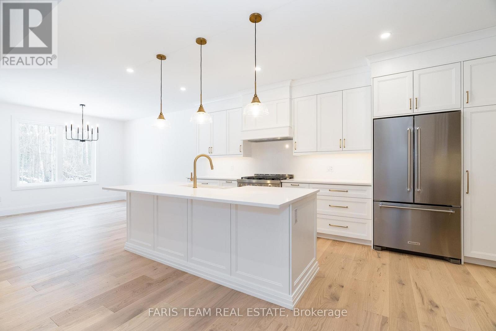 Property at 262 LAKESHORE ROAD W image 4