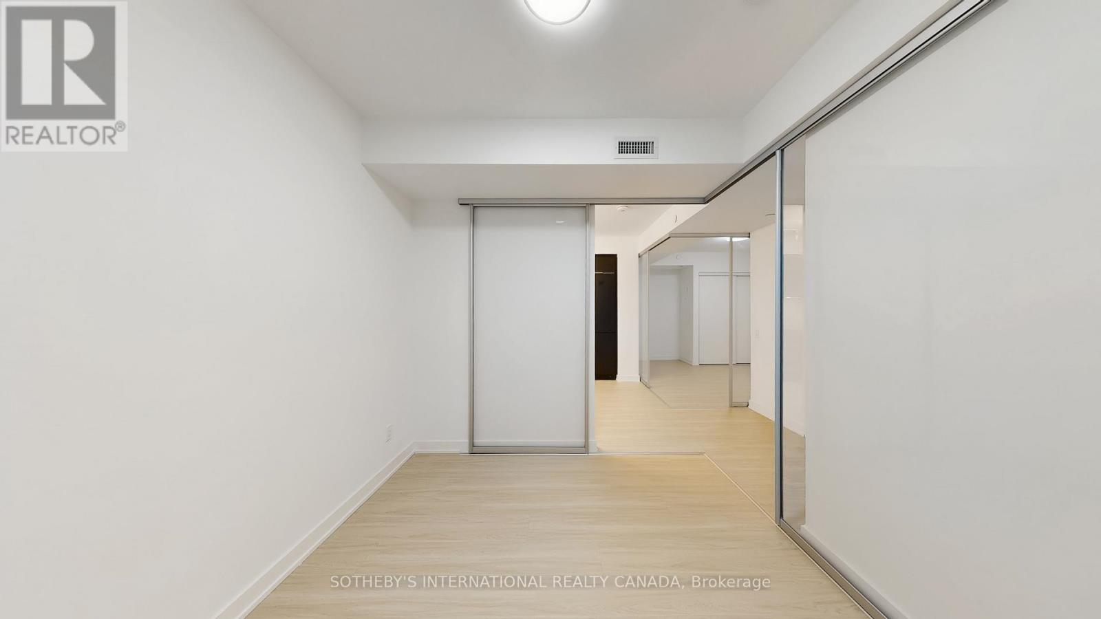 707 - 8 Wellesley Street W, Toronto, Ontario  M4Y 0J5 - Photo 17 - C12253467