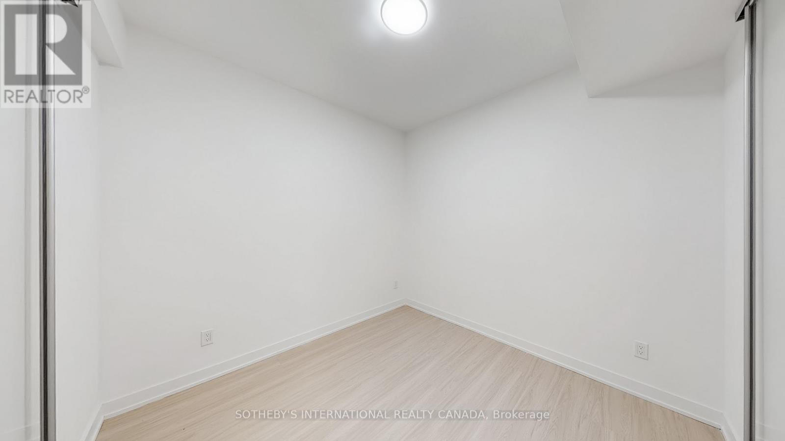 707 - 8 Wellesley Street W, Toronto, Ontario  M4Y 0J5 - Photo 19 - C12253467