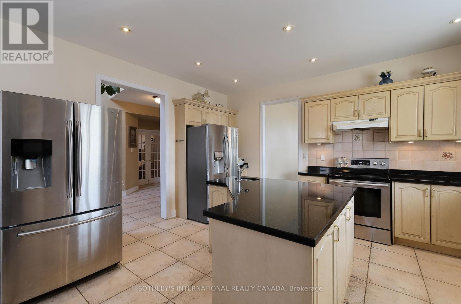 110 Velmar Drive, Vaughan (East Woodbridge), Ontario  L4L 8W4 - Photo 13 - N12253431