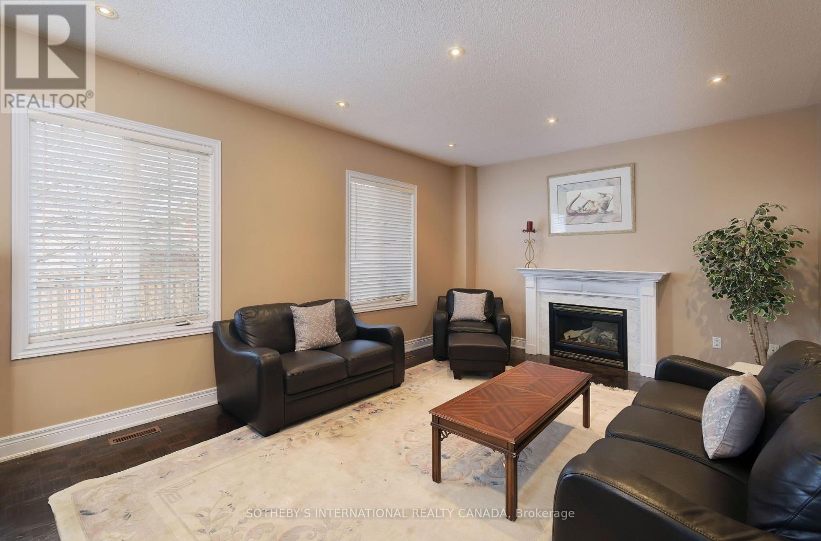 110 Velmar Drive, Vaughan (East Woodbridge), Ontario  L4L 8W4 - Photo 21 - N12253431