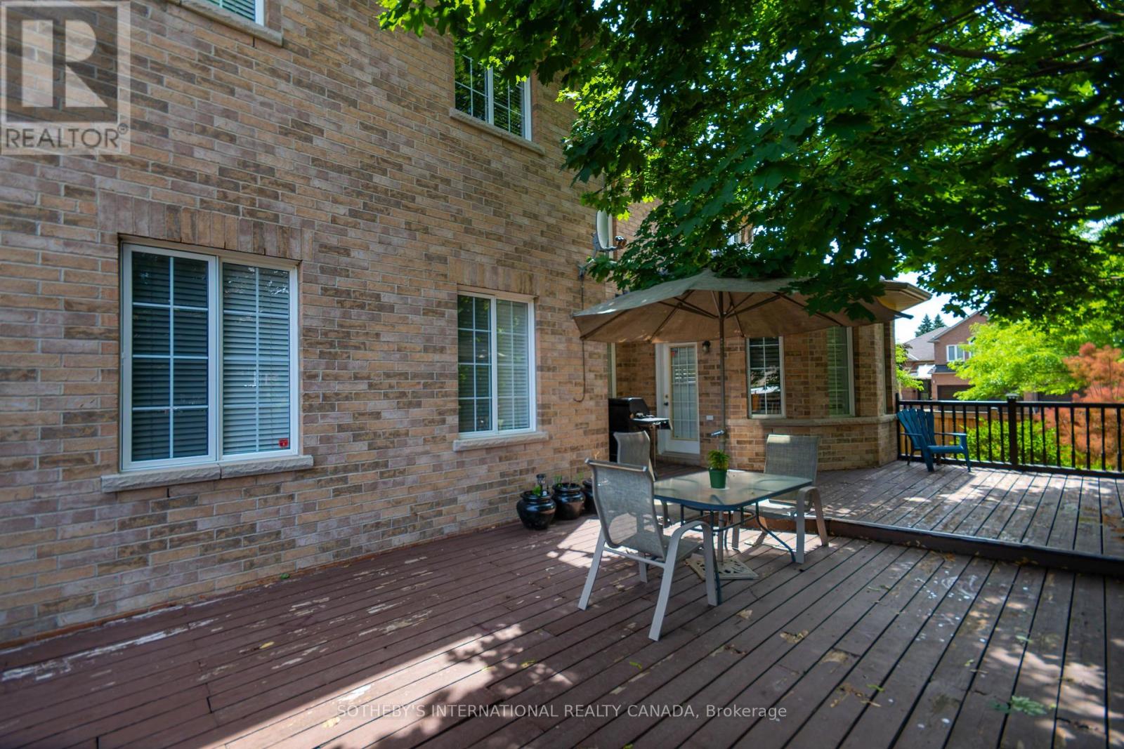 110 Velmar Drive, Vaughan (East Woodbridge), Ontario  L4L 8W4 - Photo 41 - N12253431