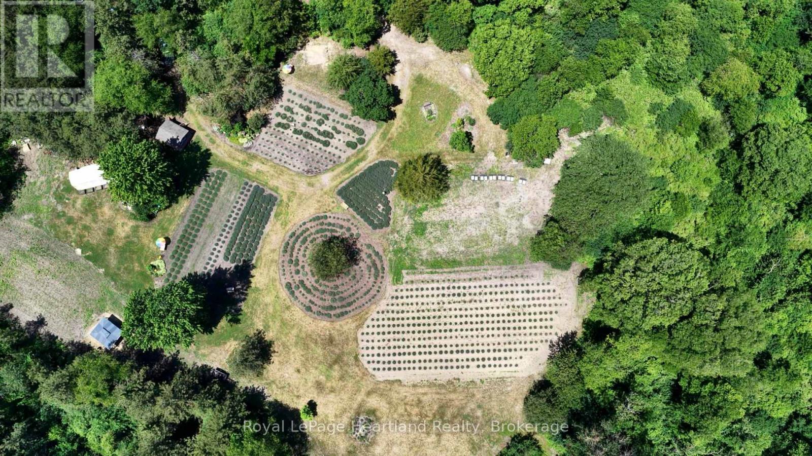 8499 Goosemarsh Line, Lambton Shores, Ontario  N0M 1T0 - Photo 18 - X12253459