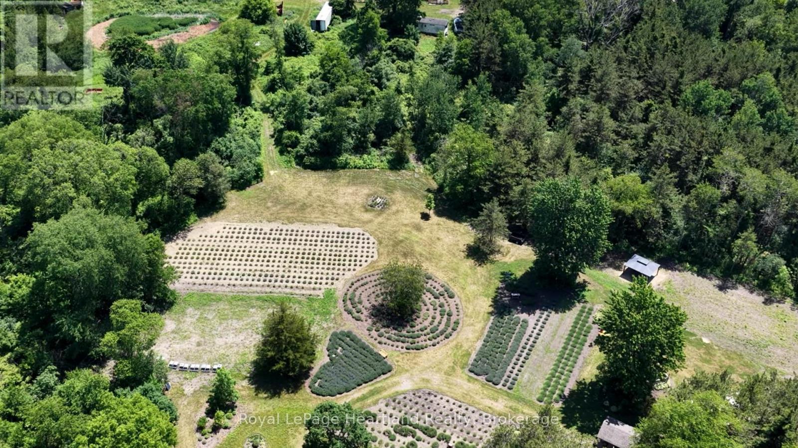 8499 Goosemarsh Line, Lambton Shores, Ontario  N0M 1T0 - Photo 19 - X12253459