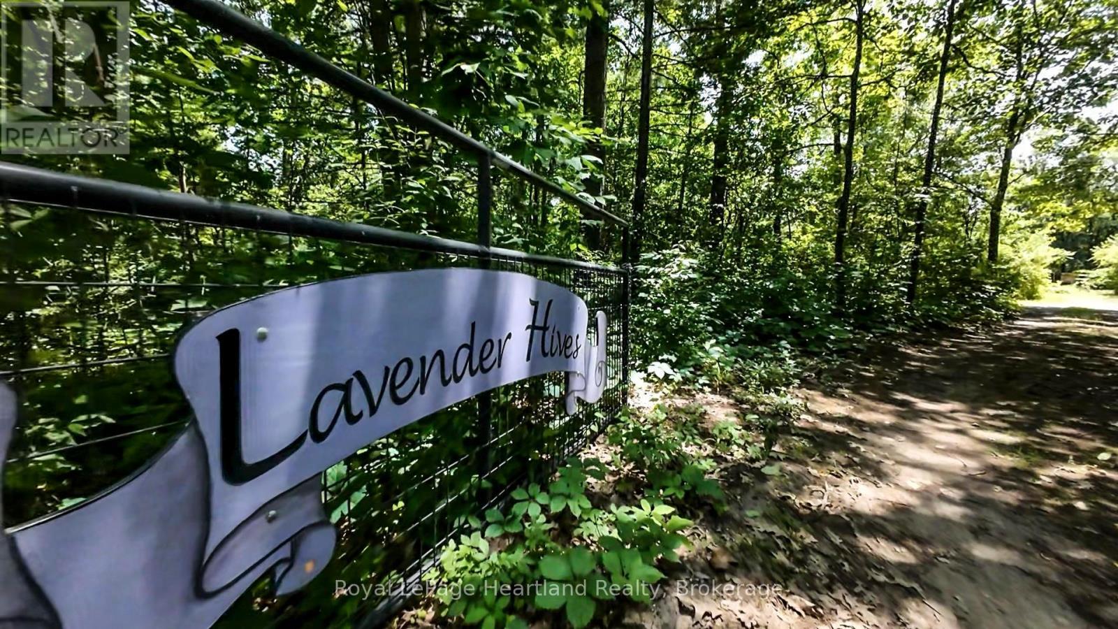 8499 Goosemarsh Line, Lambton Shores, Ontario  N0M 1T0 - Photo 3 - X12253459