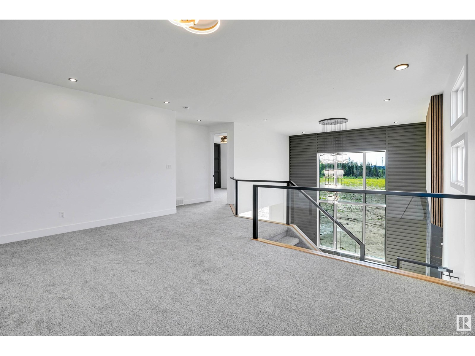 Property at 50 REDWING WD image 3