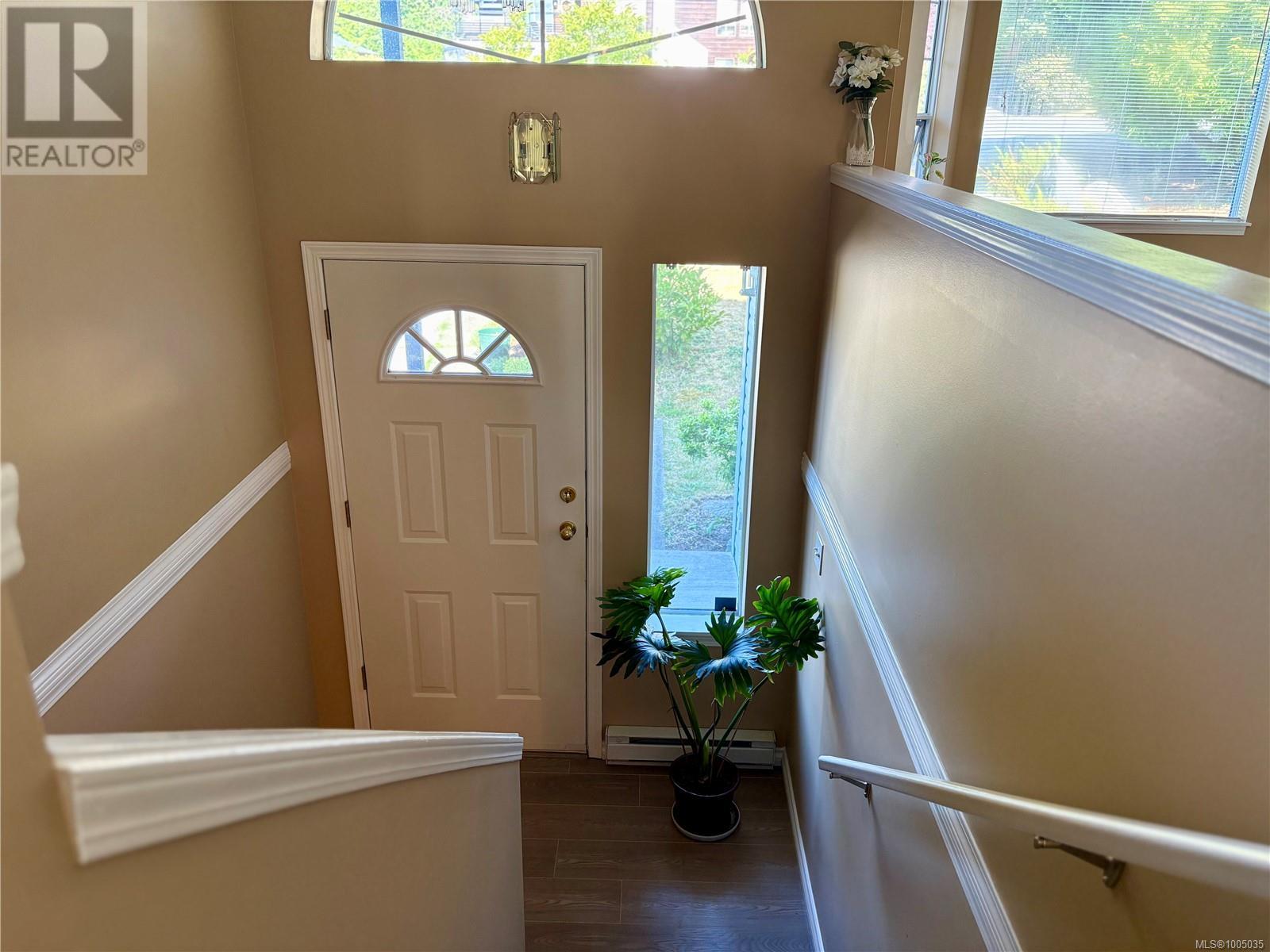 Property at 5489 Kenwill Dr image 3