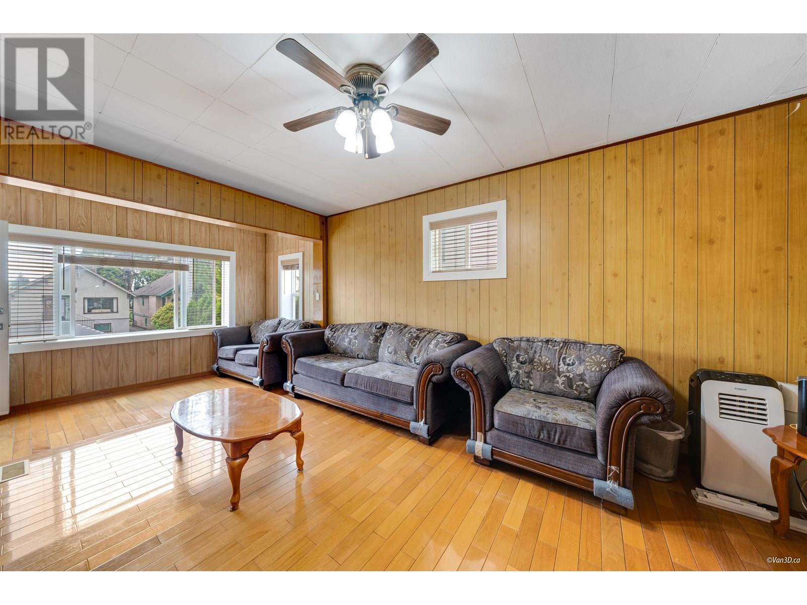Property at 811B DUBLIN STREET image 2