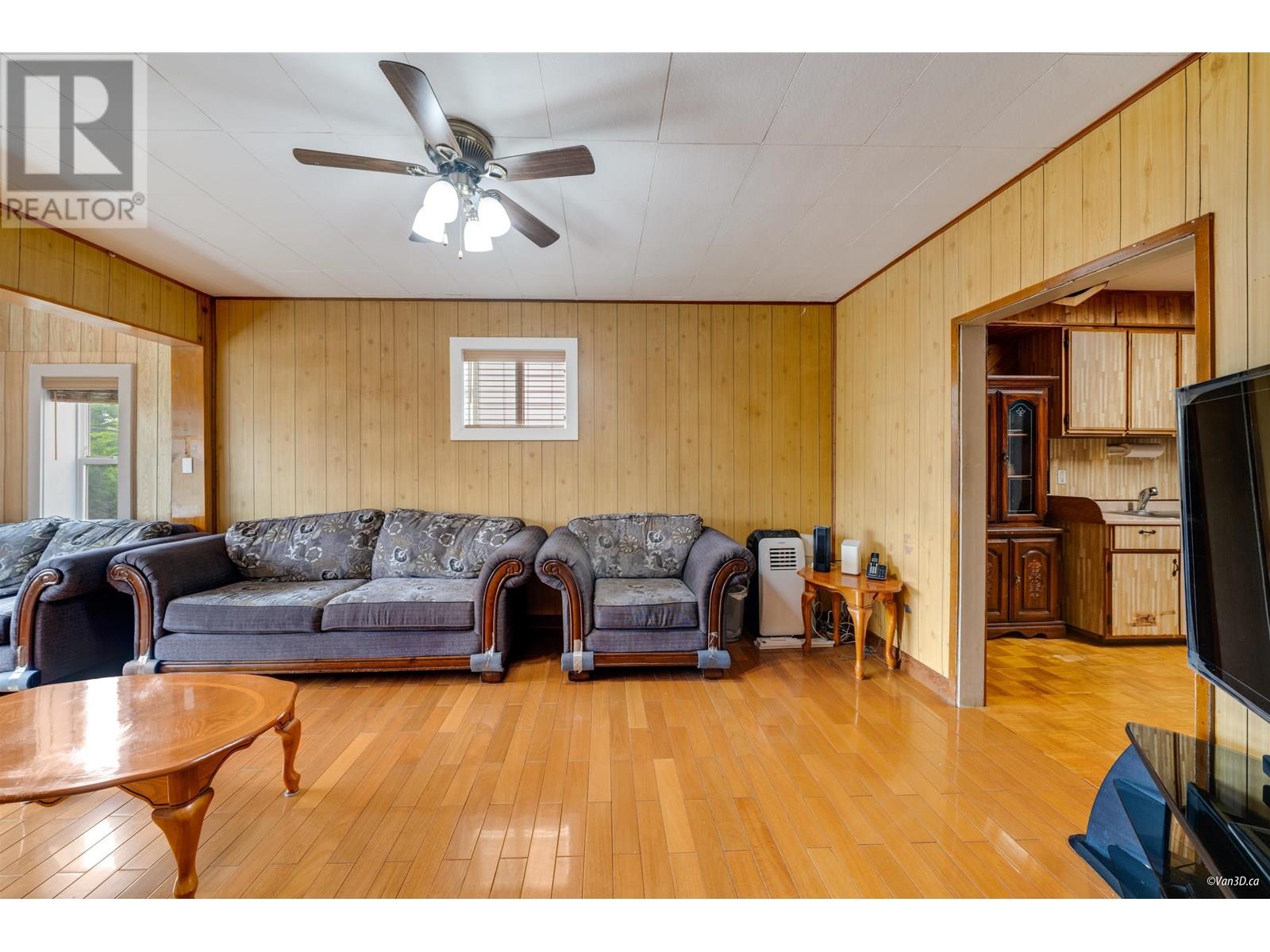 Property at 811B DUBLIN STREET image 3