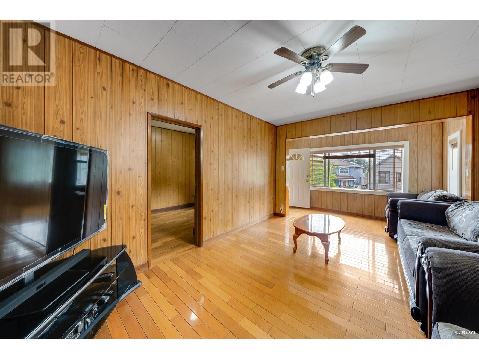 Property at 811B DUBLIN STREET image 4
