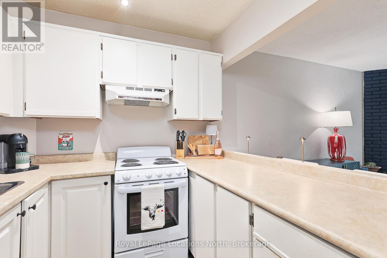 Unit 18 - 209472 26 Highway, Blue Mountains, Ontario  L9Y 0V3 - Photo 5 - X12253508