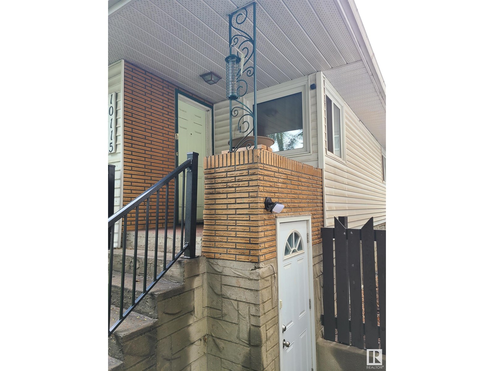 10115 83 Av Nw Nw, Edmonton, Alberta  T6E 2C5 - Photo 2 - E4444585