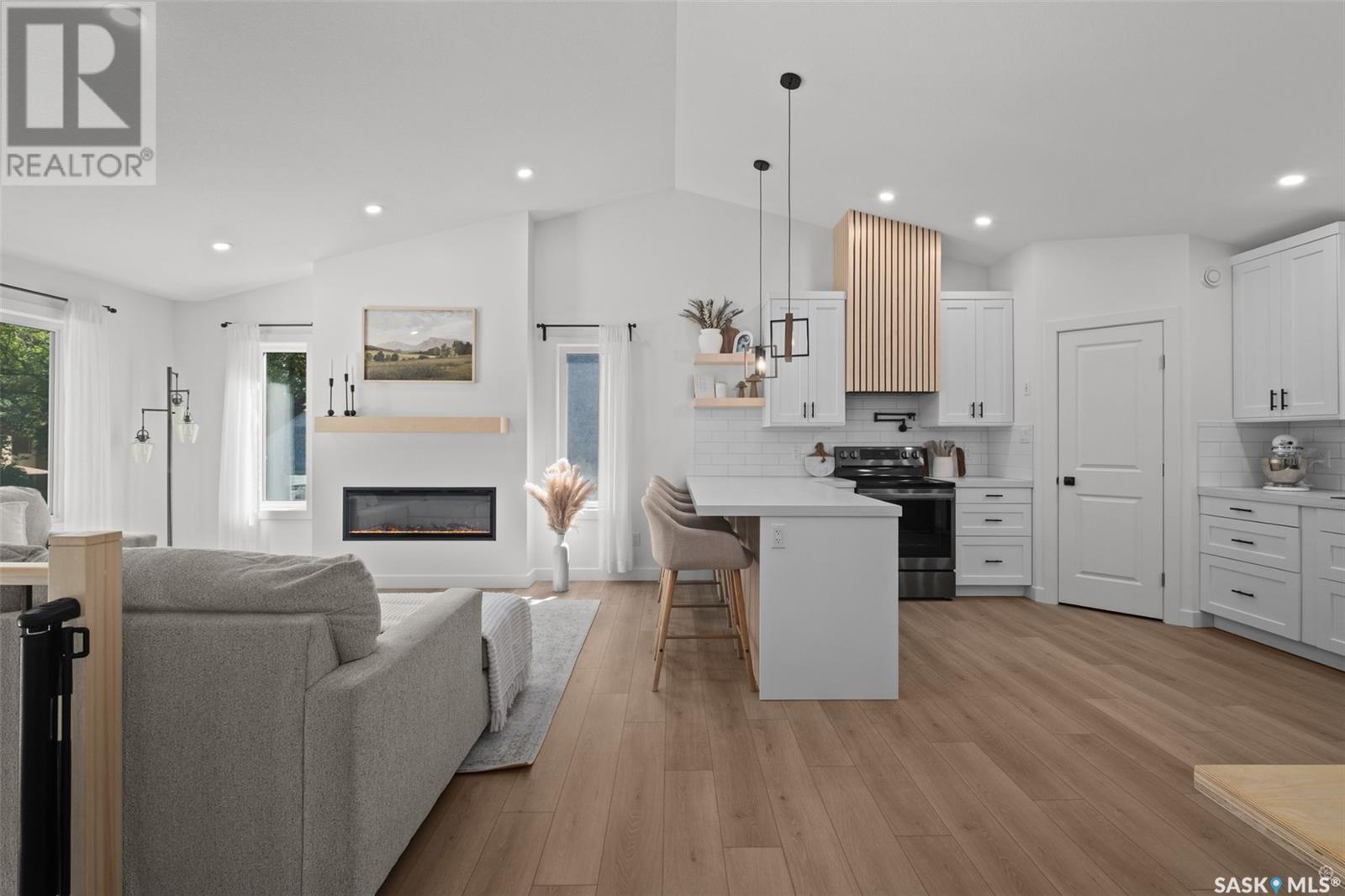 41 19th Street E, Prince Albert, Saskatchewan  S6V 1J1 - Photo 2 - SK011136