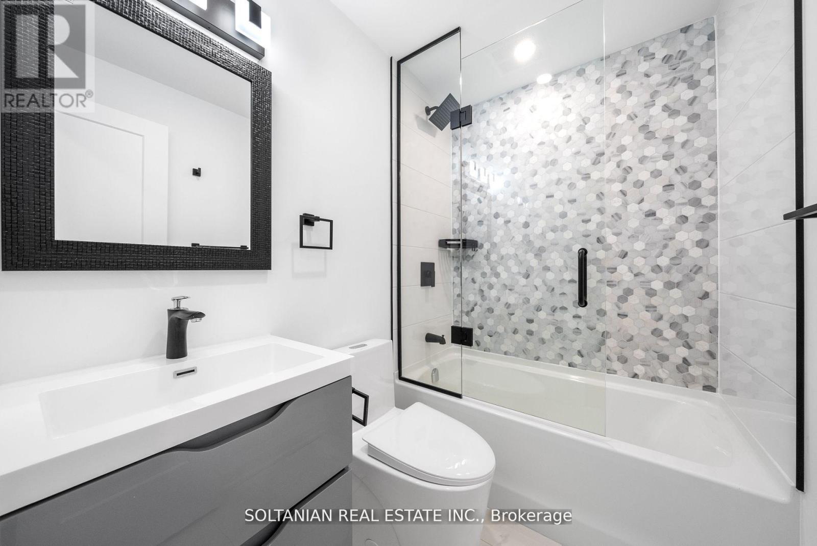 1a Normandy Boulevard, Toronto, Ontario  M4L 3K1 - Photo 27 - E12253530