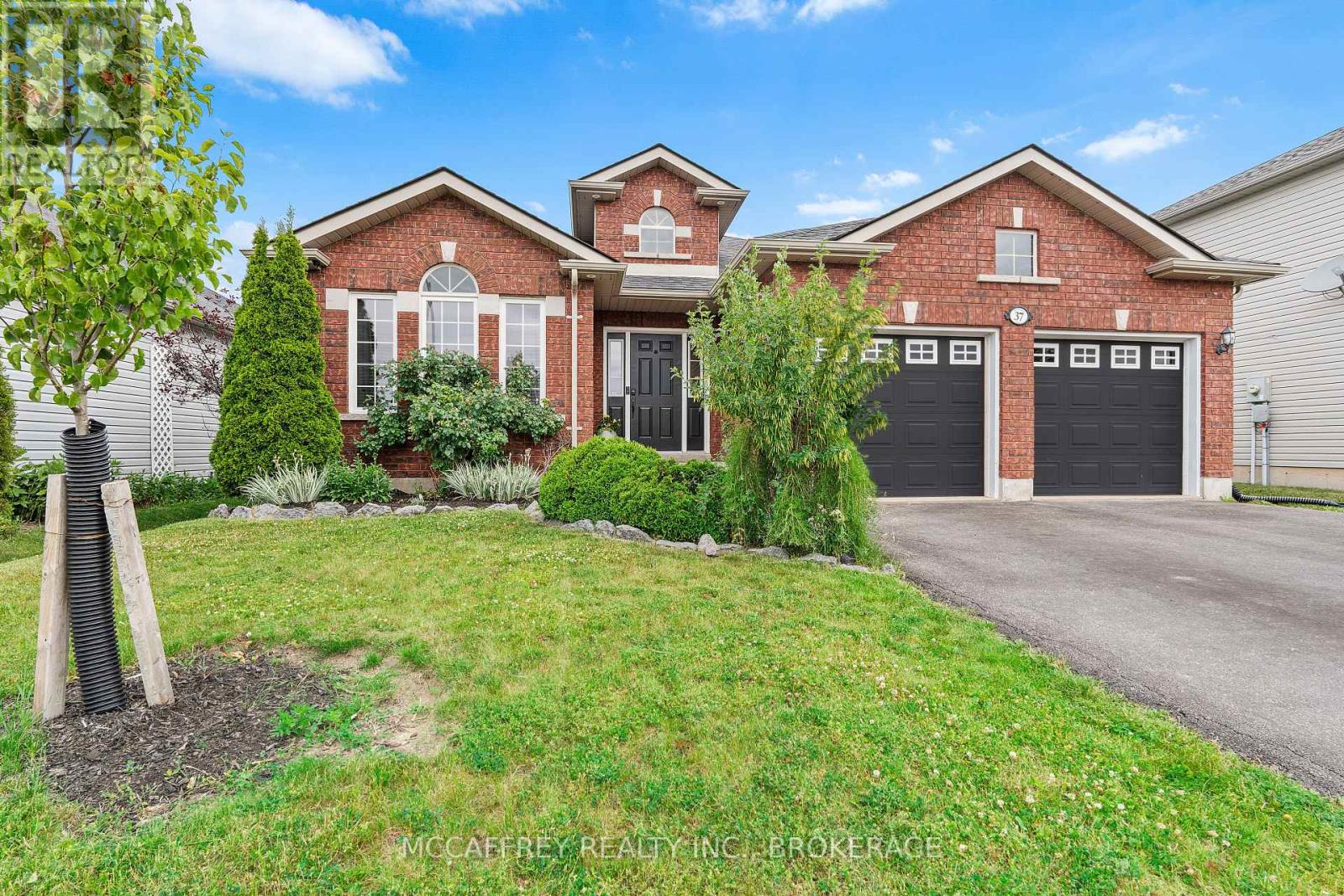 Property at 37 KANVERS WAY image 1