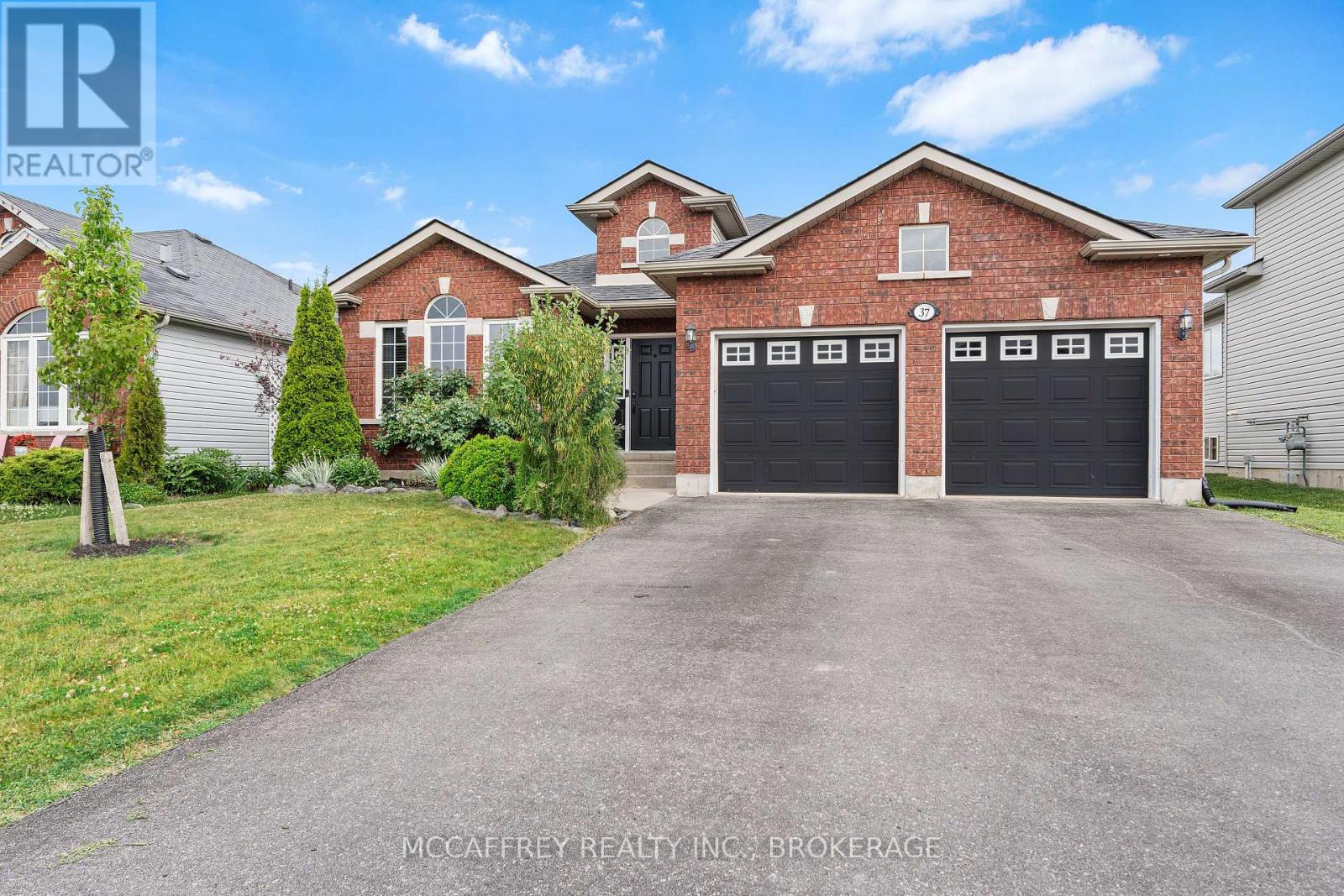 Property at 37 KANVERS WAY image 2